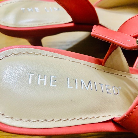 The Limited Sandals - Picture 4 of 8